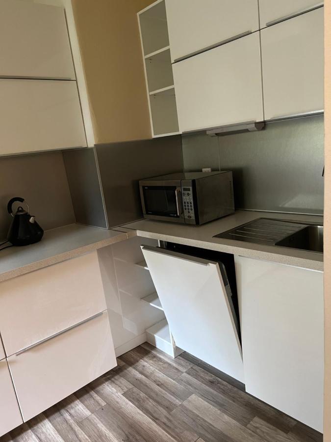 Lovely Flat In The City Center Bratislava Bagian luar foto